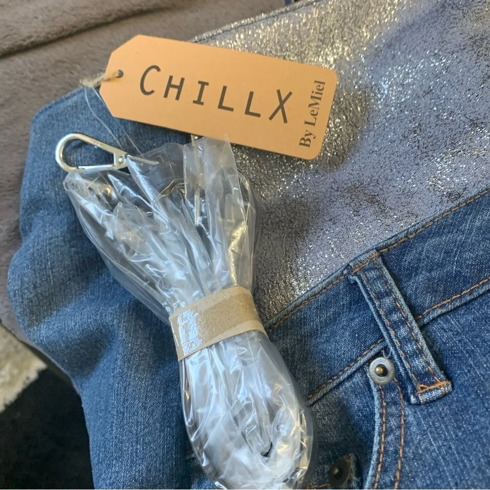 LeMiel Chillx. Medium Denim Hobo Style Handbag 90s Bohemian Silver Foil Accent - Picture 10 of 11